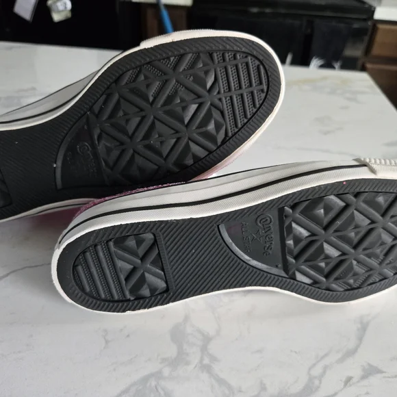 Converse High Top Sneakers - Pink Glitter with Silver Glitter Tongue. Womens 8 - Picture 4 of 4